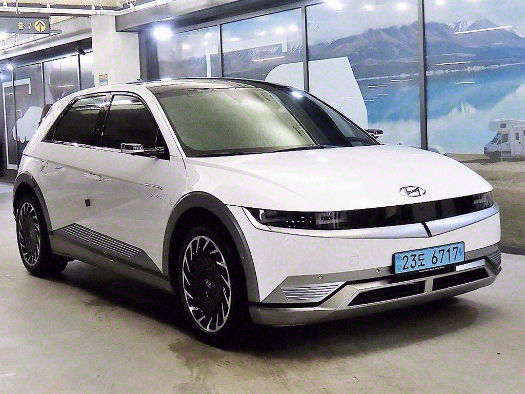  ̿ 5 EV AWD շ Ƽ