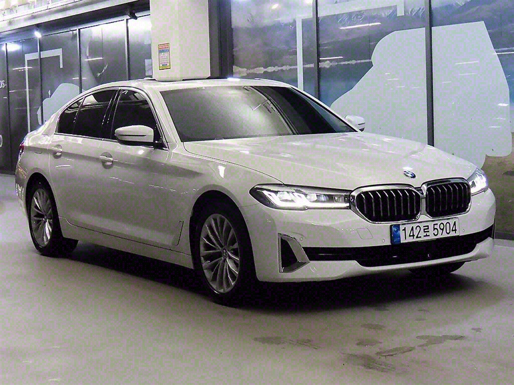 BMW 5ø(7)  530i xDrive Ÿ