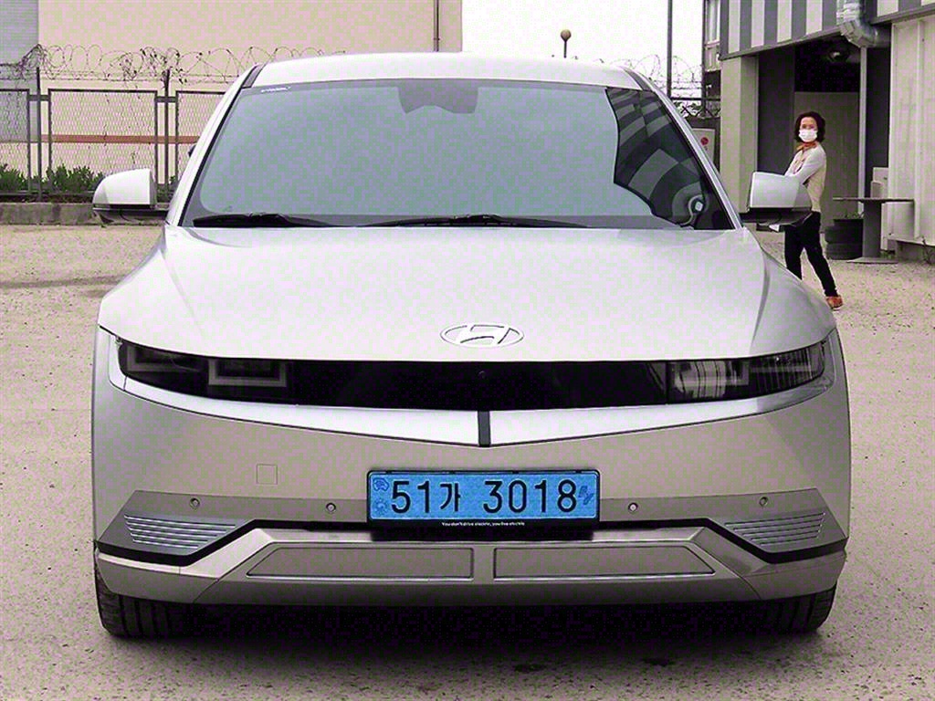  ̿ 5 EV AWD շ Ƽ