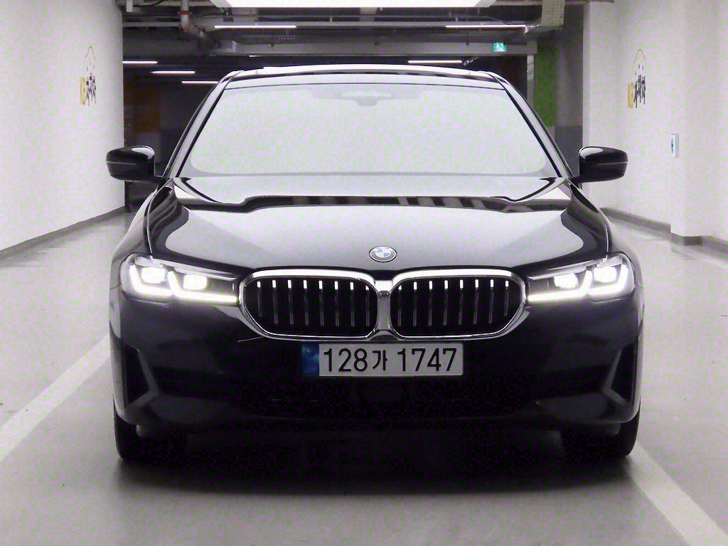 BMW 5ø(7)  530i Ÿ