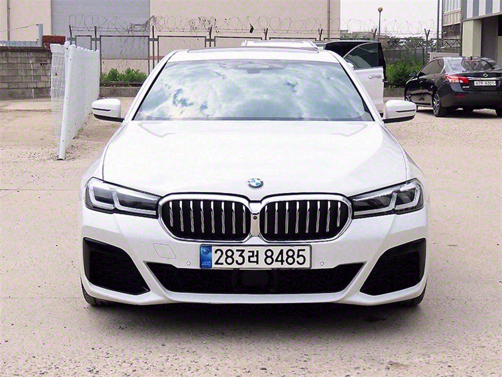 BMW 5ø(7)  520i M 