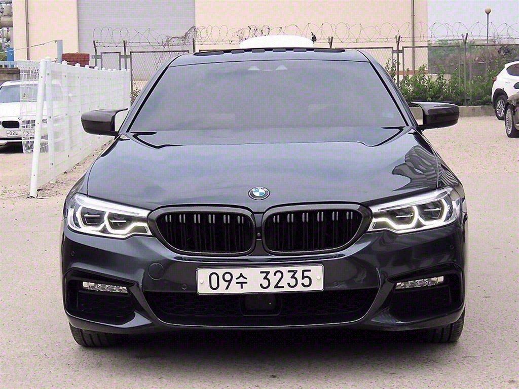 BMW 5ø(7)  530i xDrive M ÷