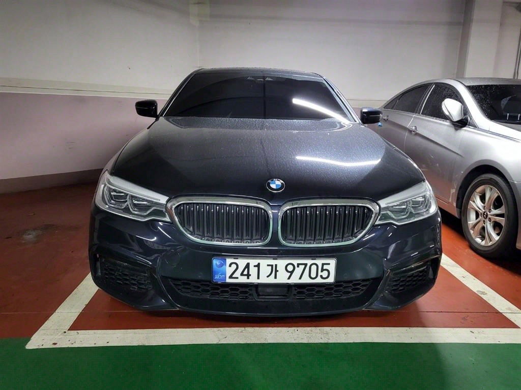 BMW 5ø(7)  520i M 