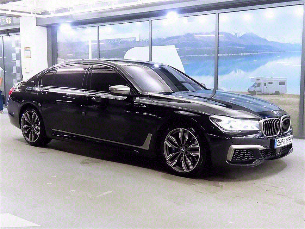 BMW 7ø(6) M760Li xDrive 