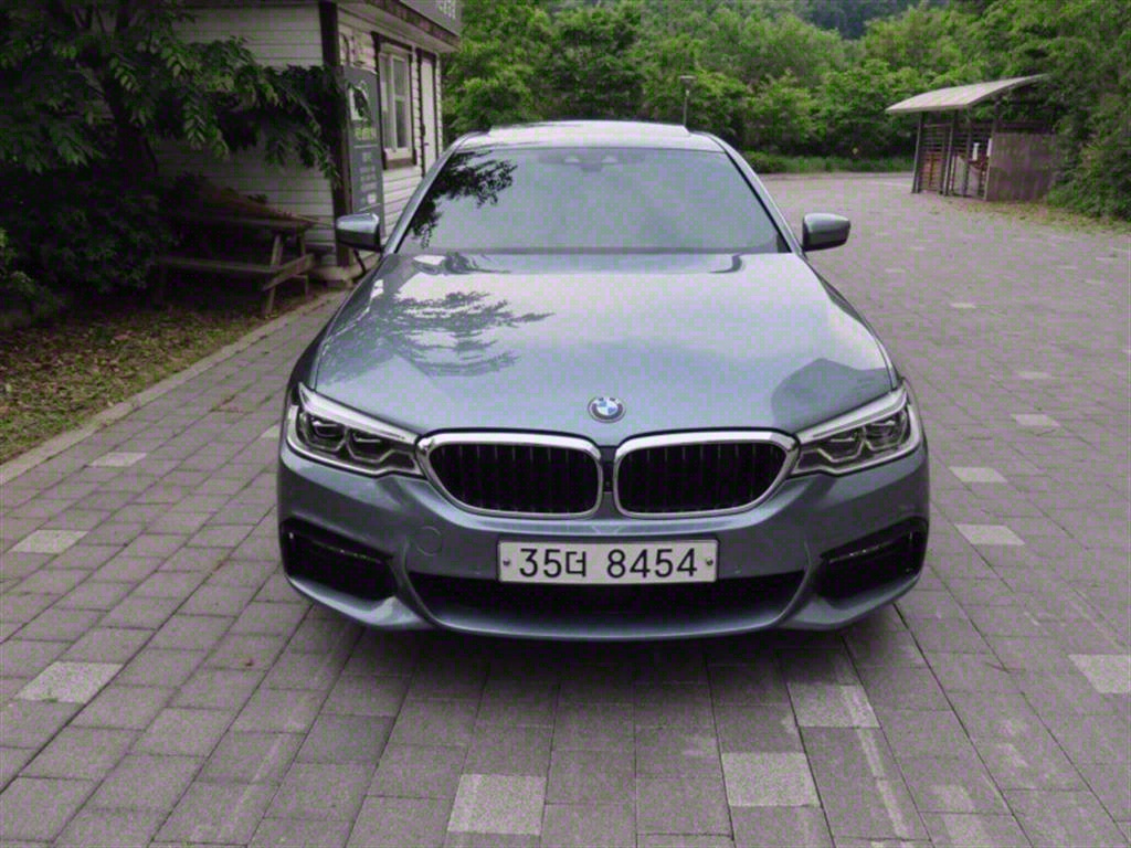 BMW 5ø(7)  530i xDrive M ÷