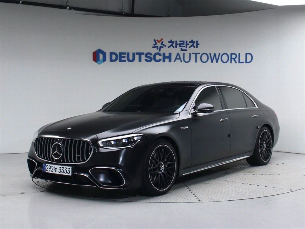  SŬ(7) S63e L AMG 