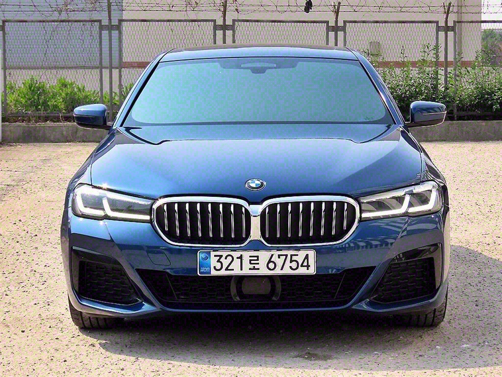 BMW 5ø(7)  520i M 
