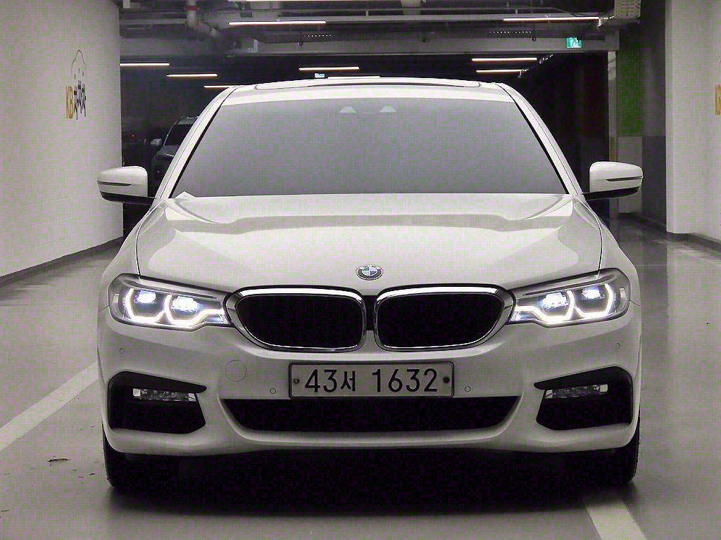 BMW 5ø(7)  530i xDrive M 