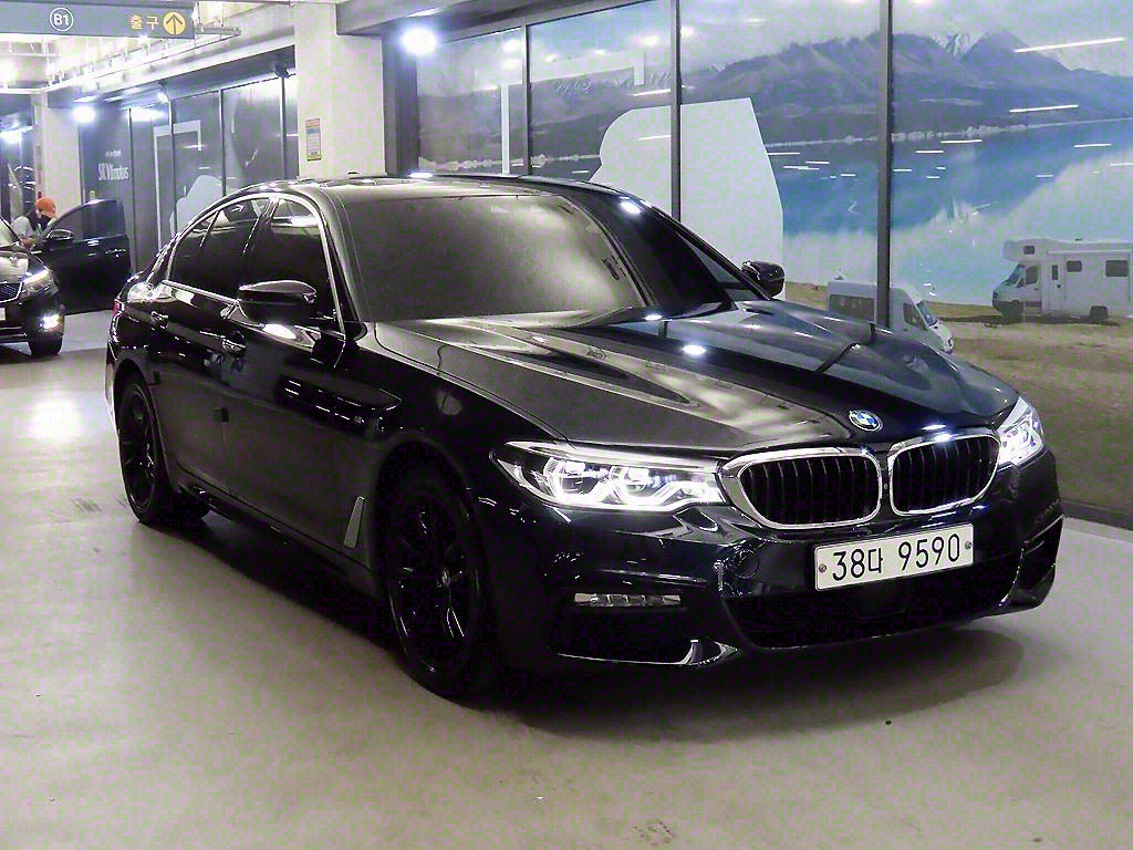 BMW 5ø(7)  530i M ÷