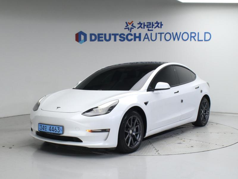 ׽  3 EV AWD  
