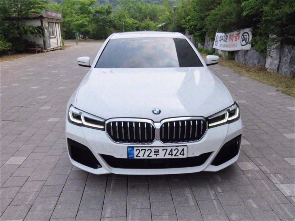 BMW 5ø(7)  520i M 