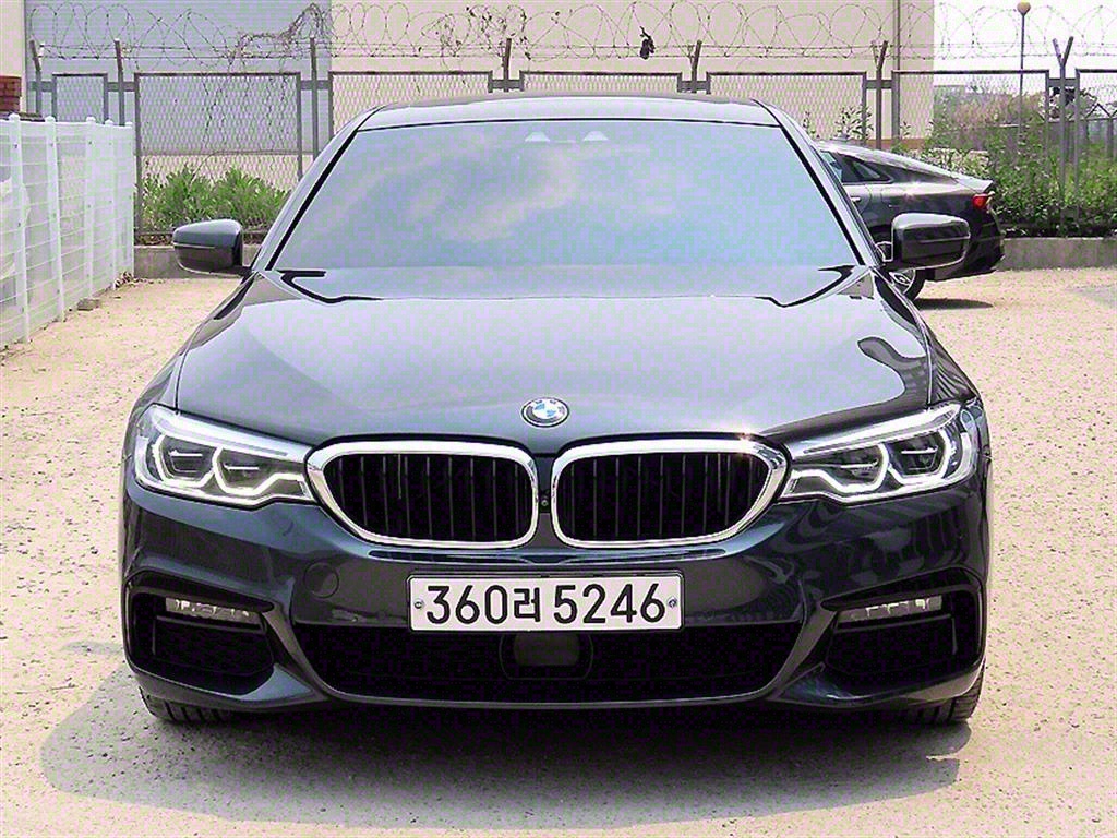BMW 5ø(7)  520d xDrive M ÷