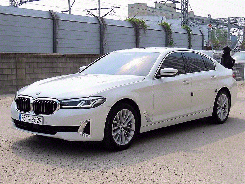 BMW 5ø(7)  530i xDrive Ÿ
