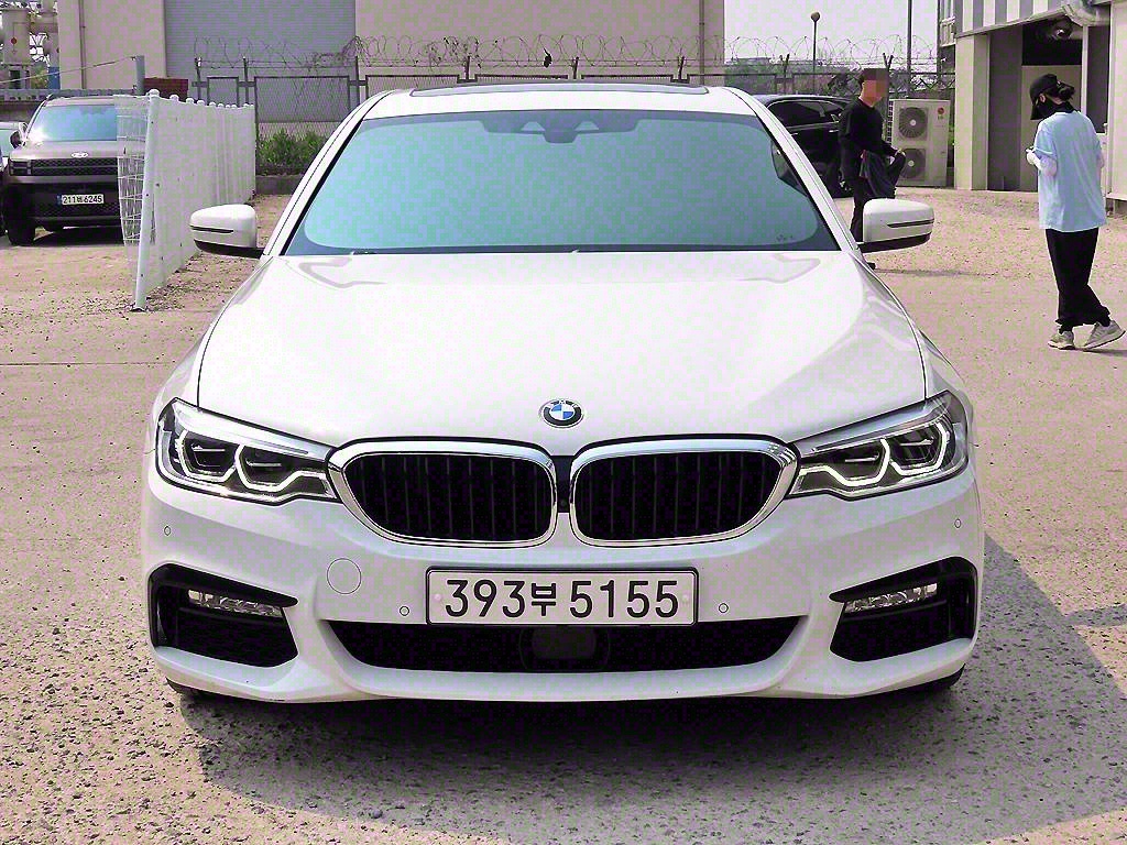 BMW 5ø(7)  520d xDrive M ÷