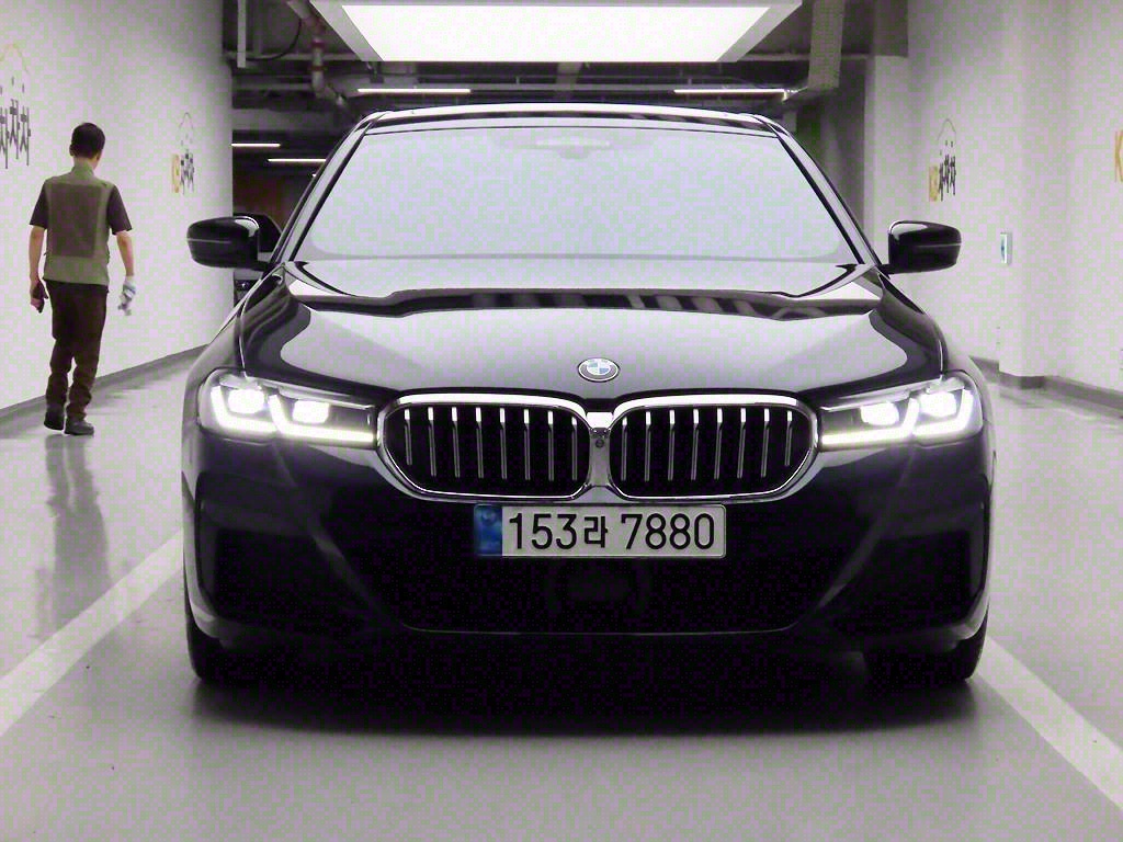BMW 5ø(7)  530i M 