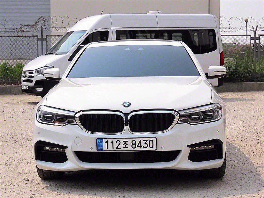 BMW 5ø(7)  530i xDrive M ÷