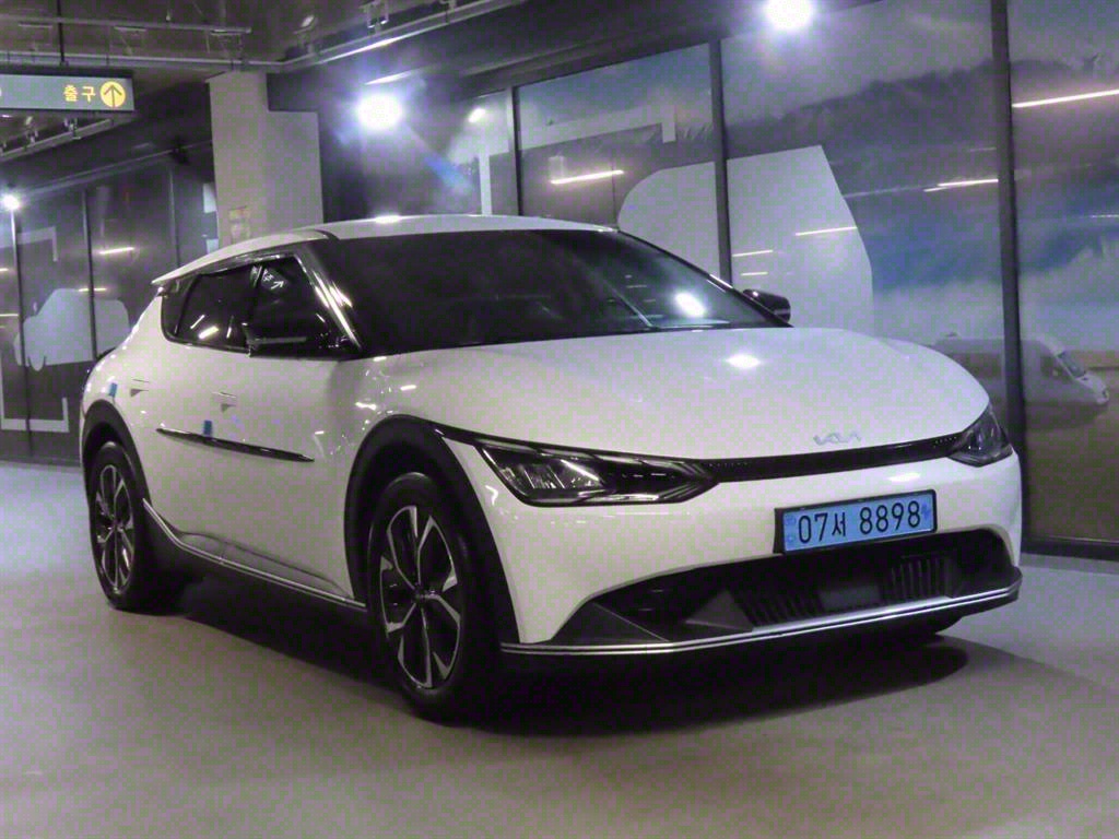  EV6   2WD 