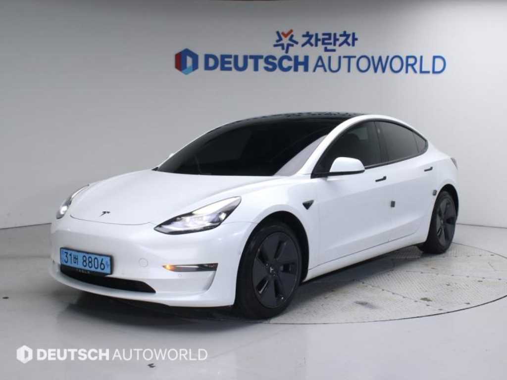 ׽  3 EV AWD  