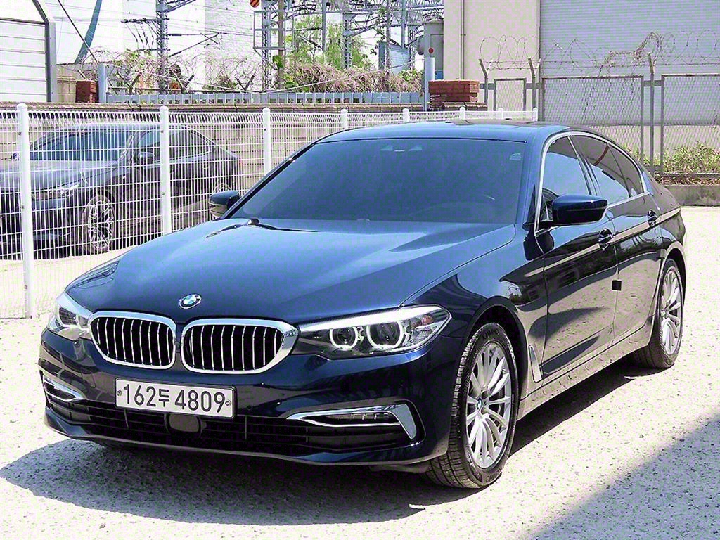BMW 5ø(7)  520i ¼Ÿ