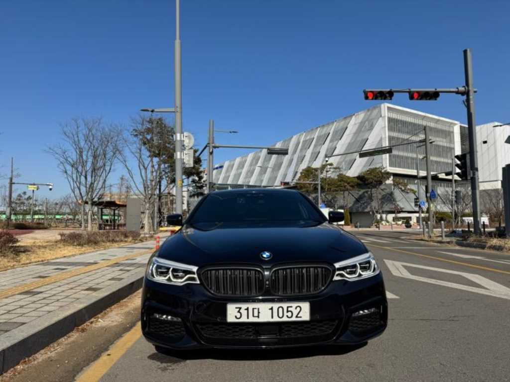 BMW 5ø(7)  530i M ÷