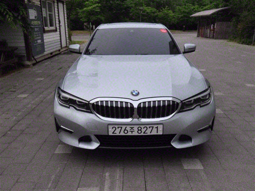 BMW 3ø(7) 330i Ÿ 