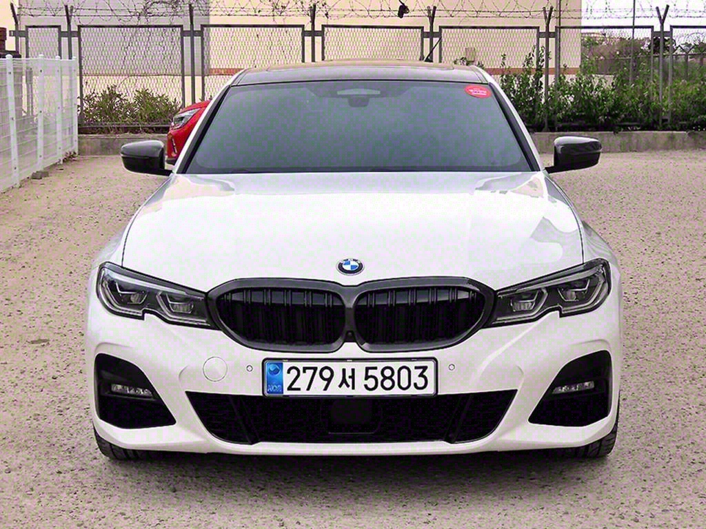 BMW 3ø(7) 330e M  