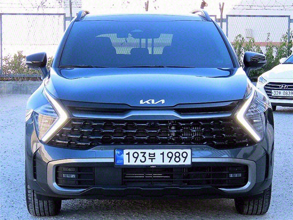   ôƼ ̺긮 1.6 HEV 4WD ñ״ó ׷Ƽ