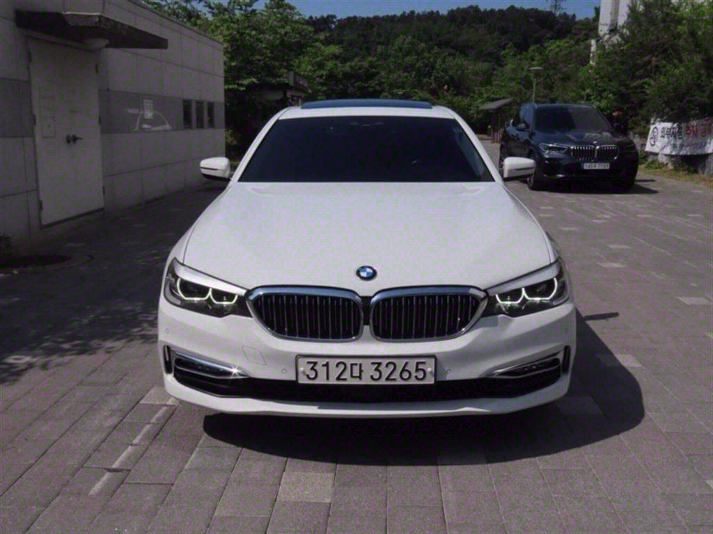 BMW 5ø(7)  520i ¼Ÿ