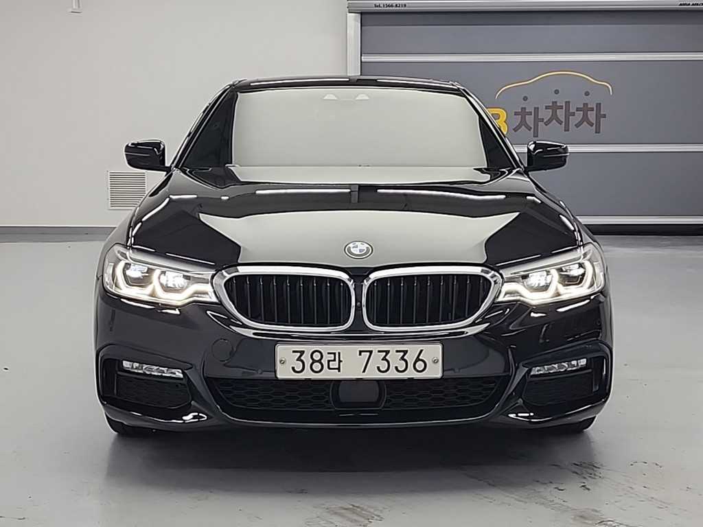 BMW 5ø(7)  530i xDrive M ÷