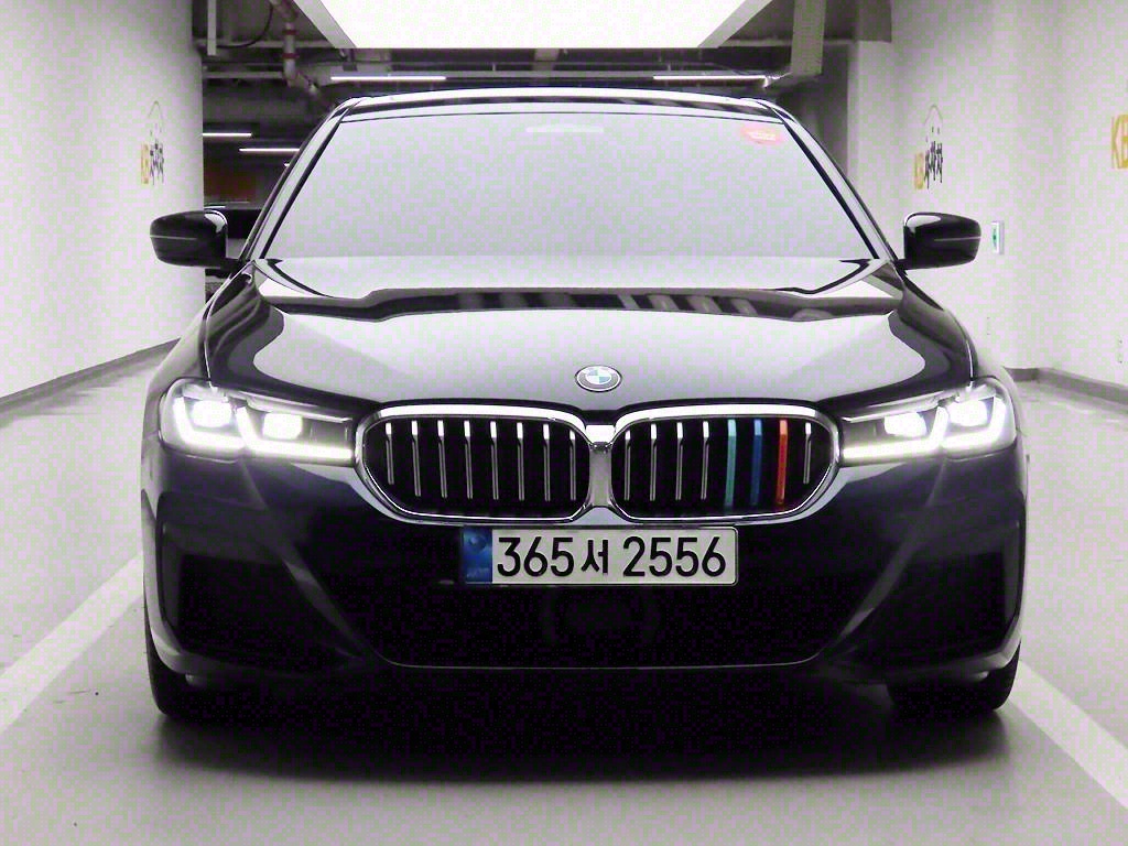 BMW 5ø(7)  530i M 