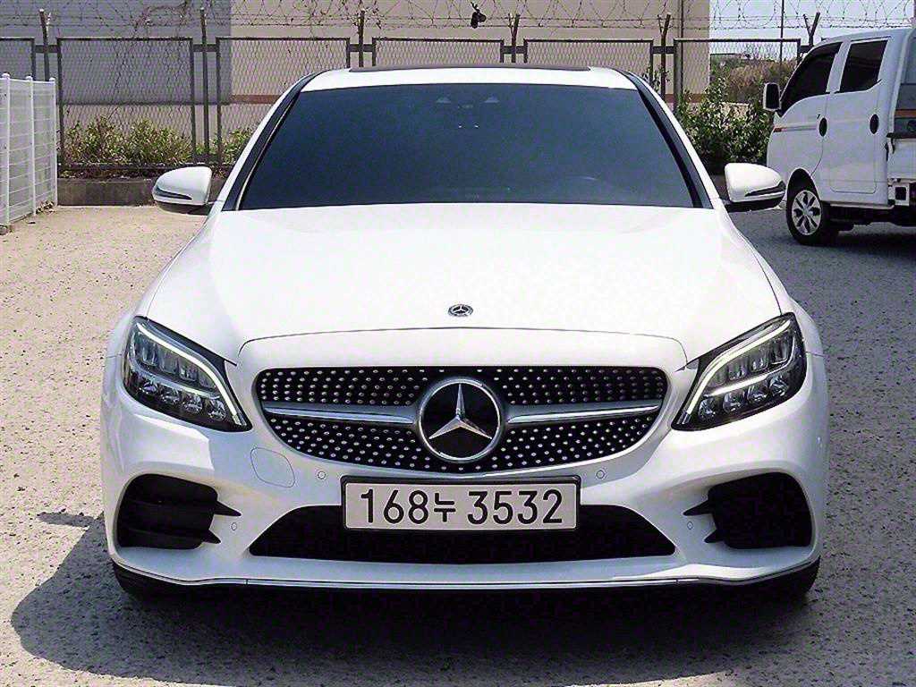  CŬ(4) C200 AMG 