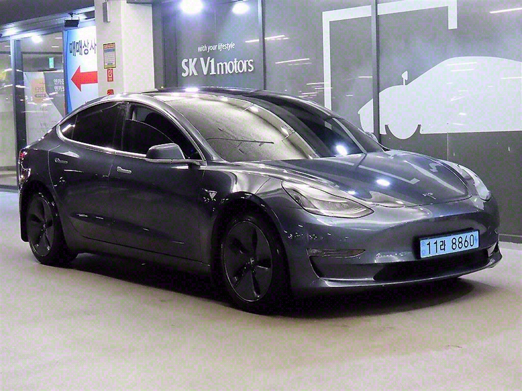 ׽  3 EV AWD  
