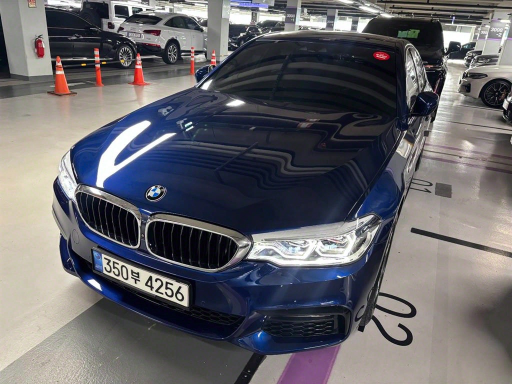 BMW 5ø(7)  530i xDrive M ÷
