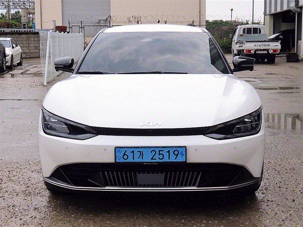  EV6   2WD 