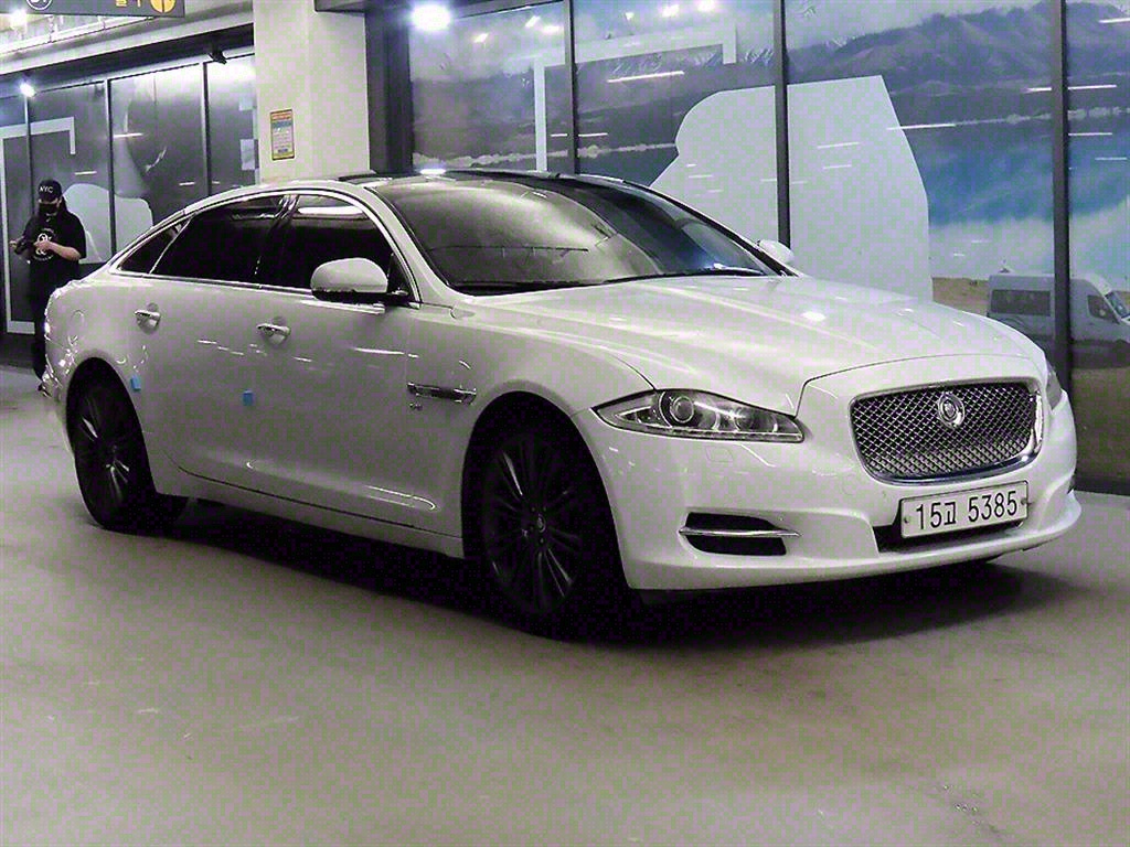��Ծ� XJ(8����) 3.0 SC LWB AWD ��Ʈ������