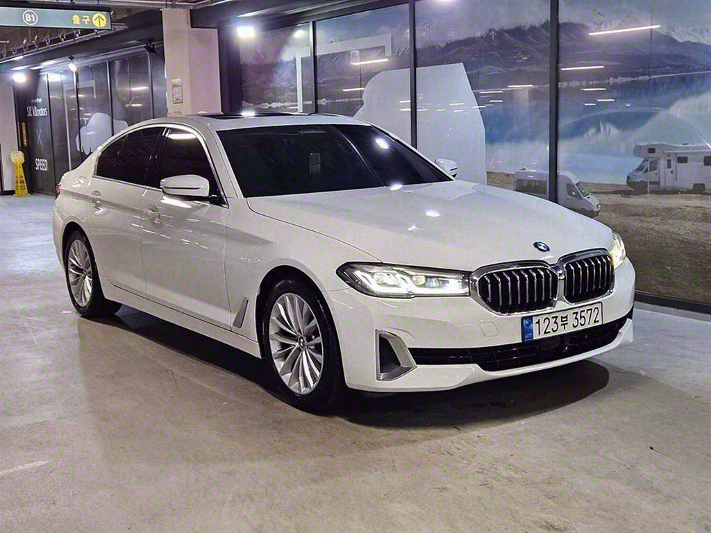 BMW 5ø(7)  520i Ÿ
