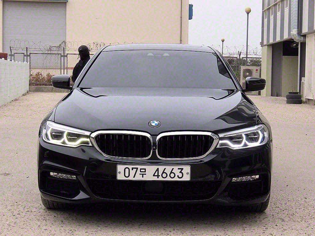 BMW 5ø(7)  520d xDrive M ÷