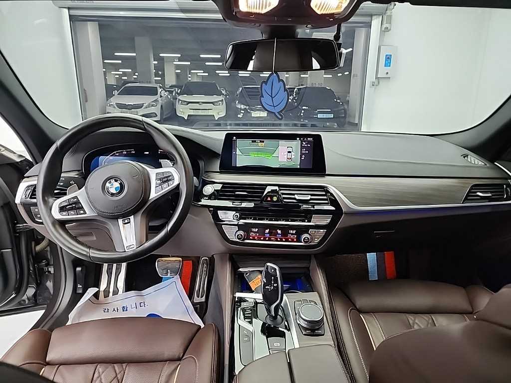 BMW 5ø(7)  520d M ÷
