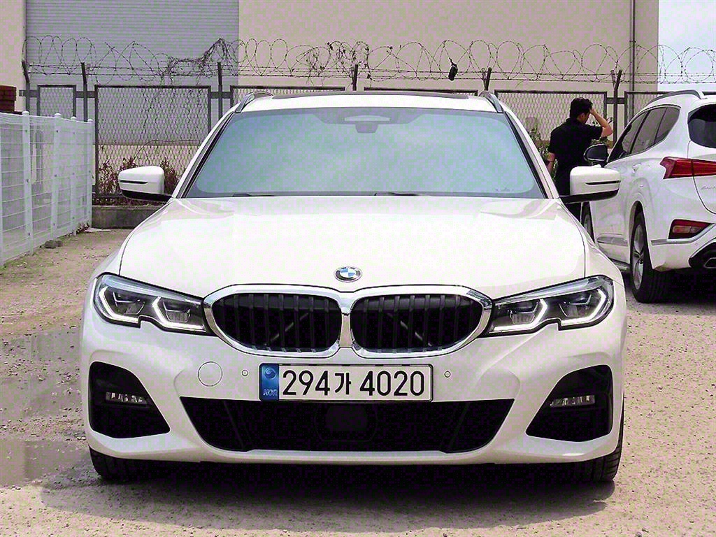 BMW 3ø(7)  320i M  ս