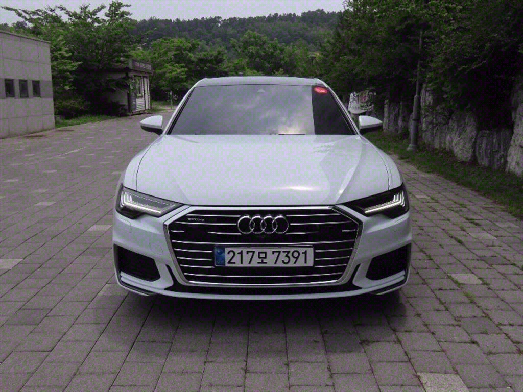ƿ A6(5) 45 TFSI Ʈ ̾