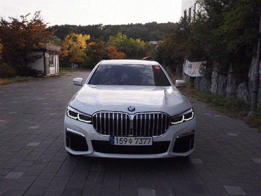 BMW 7ø(6) 740Li xDrive M