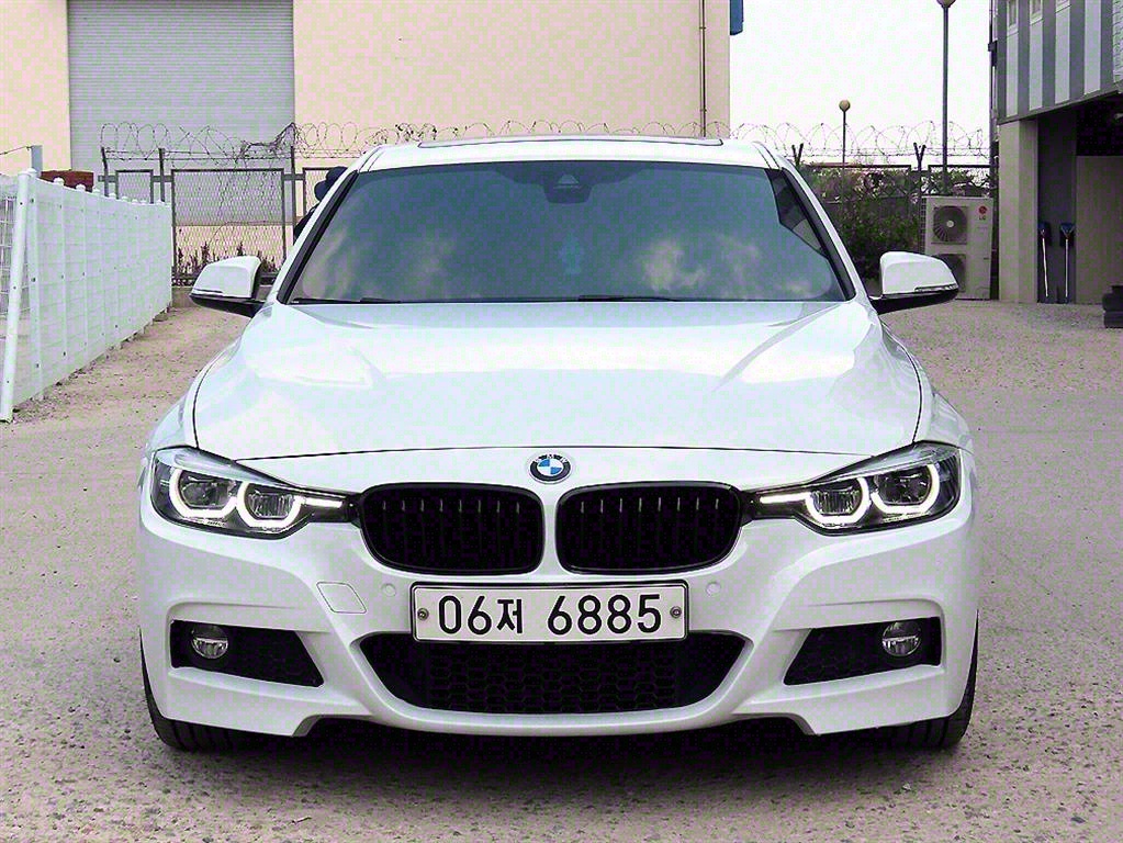 BMW 3ø(6) 330i M  