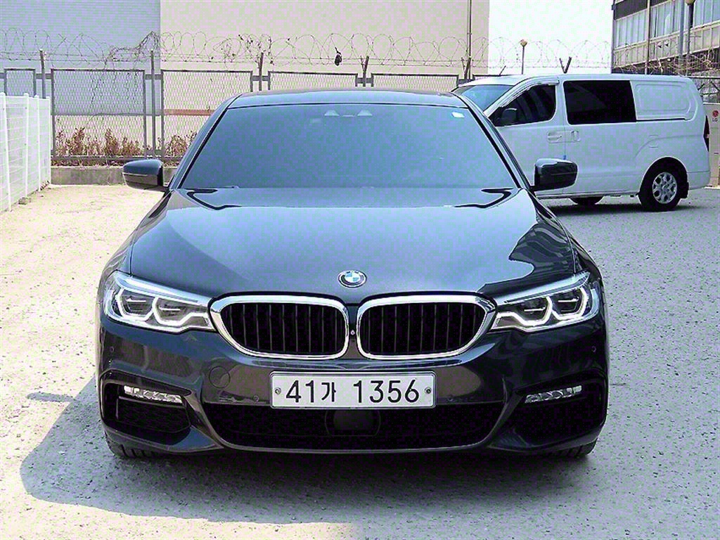 BMW 5ø(7)  530i xDrive M ÷