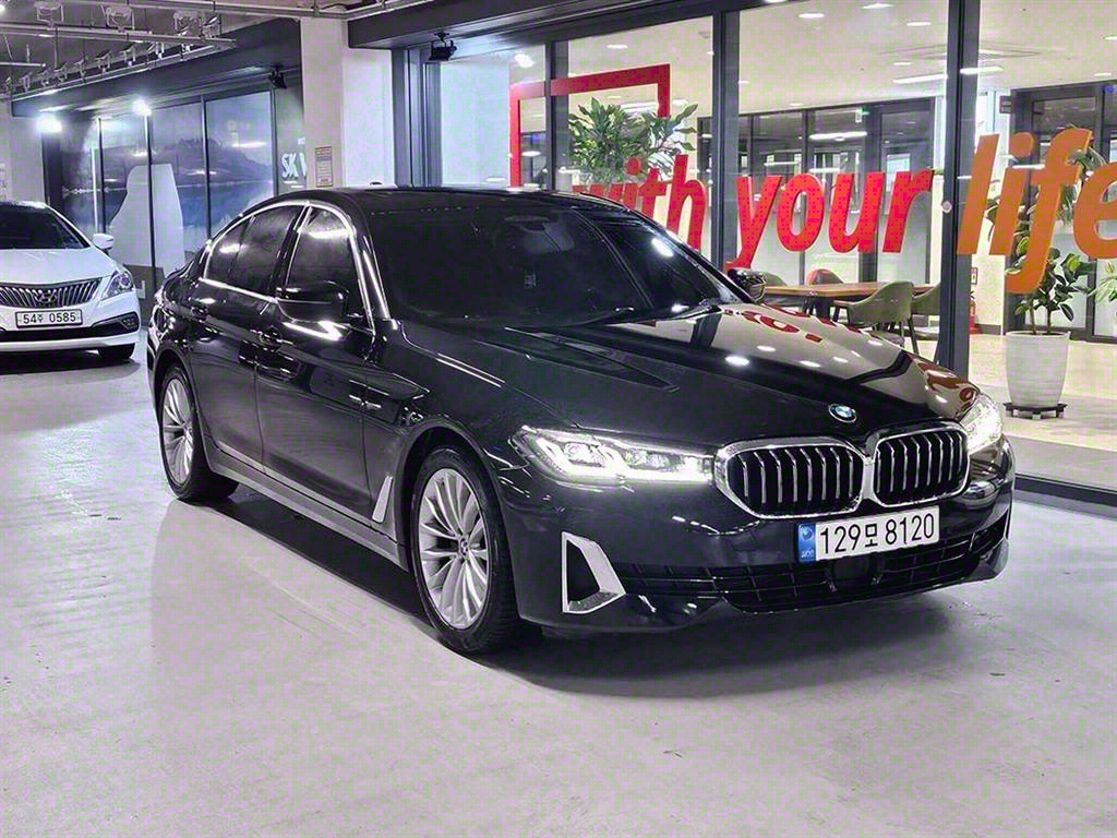 BMW 5ø(7)  520i Ÿ