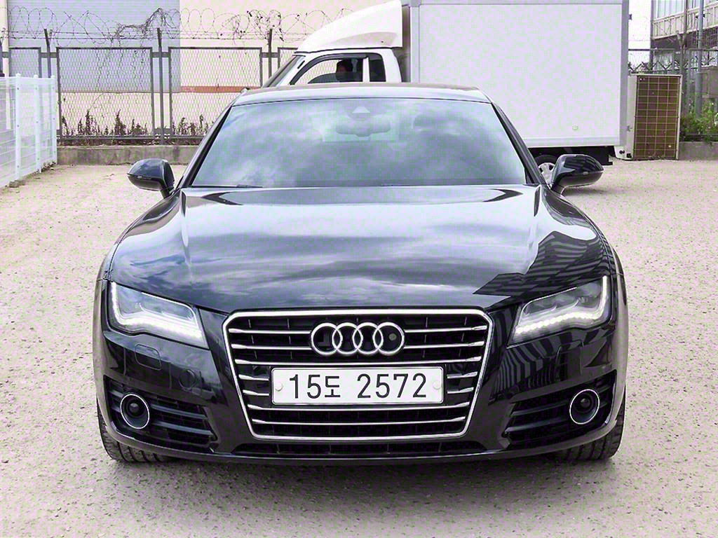 �ƿ�� A7 3.0 TFSI ��Ʈ�� 