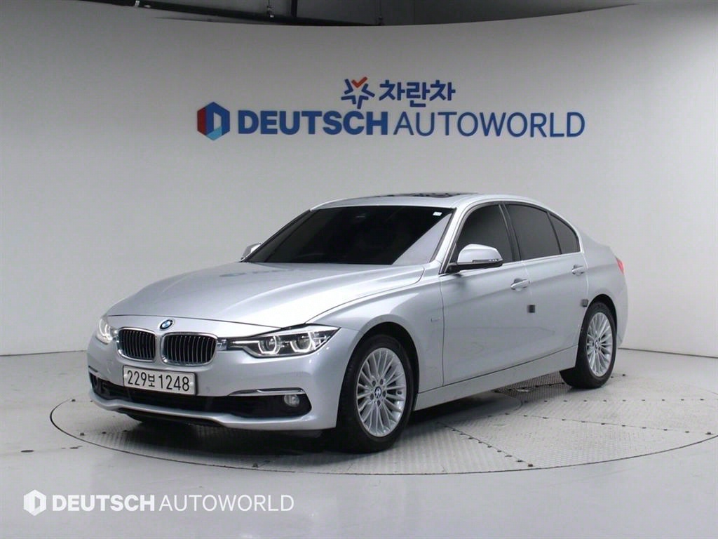 BMW 3ø(6) 320i Ÿ