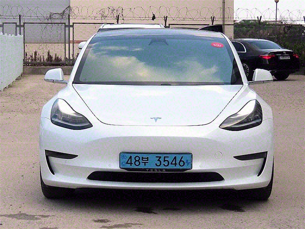 ׽  3 EV RWD Ĵٵ  ÷