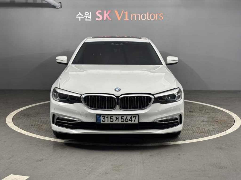 BMW 5ø(7)  520i Ÿ