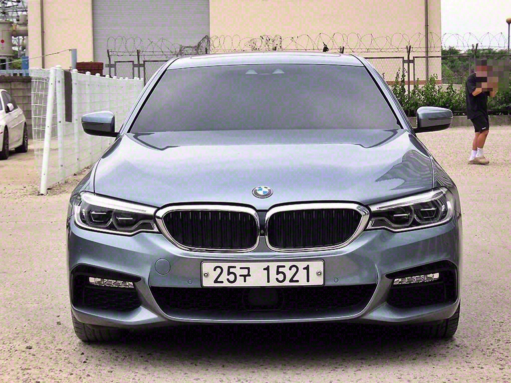 BMW 5ø(7)  530i xDrive M ÷