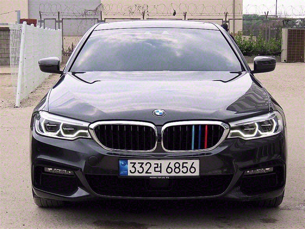 BMW 5ø(7)  520i M 